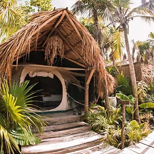 Tente de luxe Uman Glamping & Cenote, Tulum