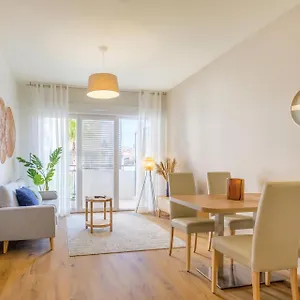 https://villa-ovelia-frjus-la-marina.fr-provencehotel.com