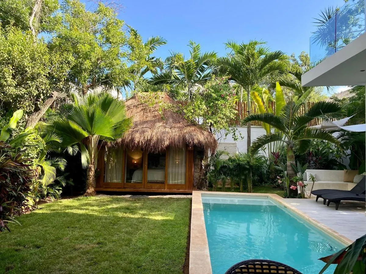 Luxury Private Villas , Private Pool, Private Garden, Jacuzzi, 24Hours Security Tulum