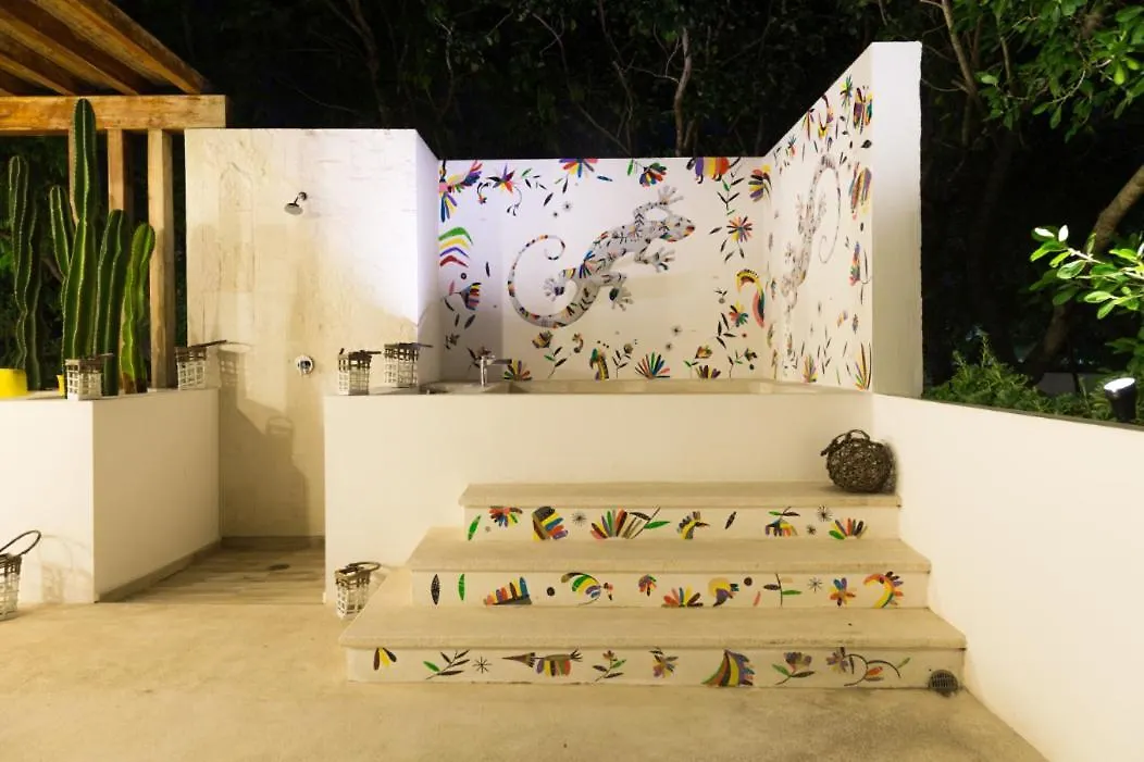Luxury Private Villas , Private Pool, Private Garden, Jacuzzi, 24Hours Security Tulum