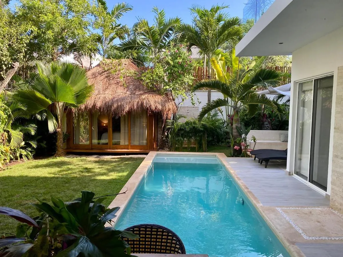 Luxury Private Villas , Private Pool, Private Garden, Jacuzzi, 24Hours Security Tulum
