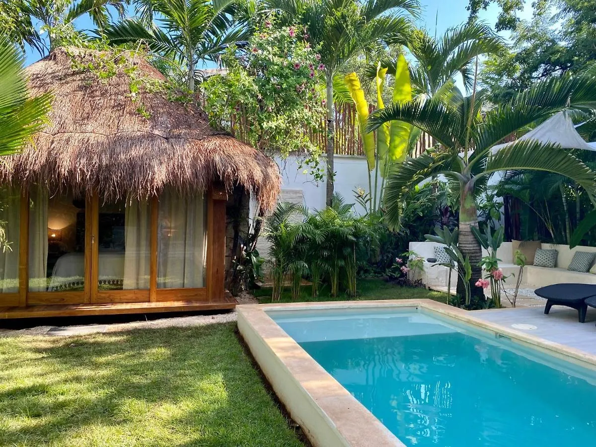 Luxury Private Villas , Private Pool, Private Garden, Jacuzzi, 24Hours Security Tulum